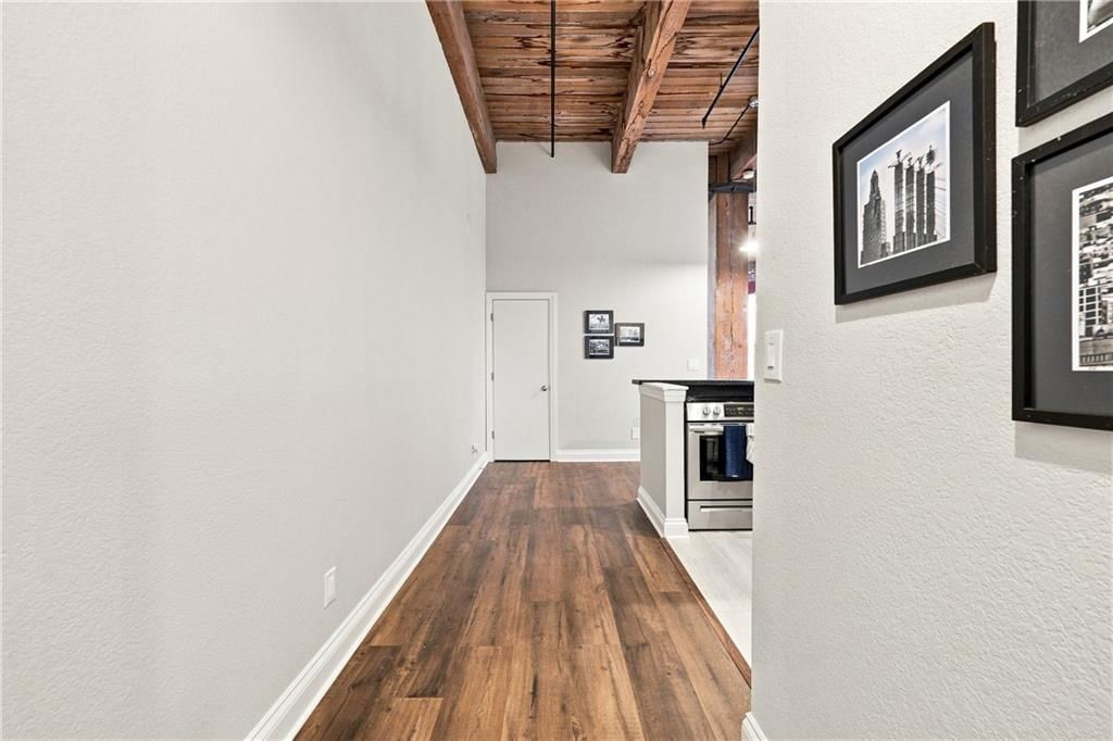 308 W 8th Street — photo 10