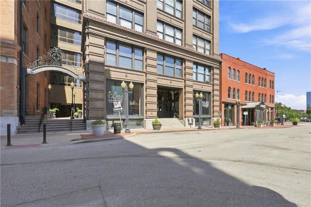 308 W 8th Street — photo 26