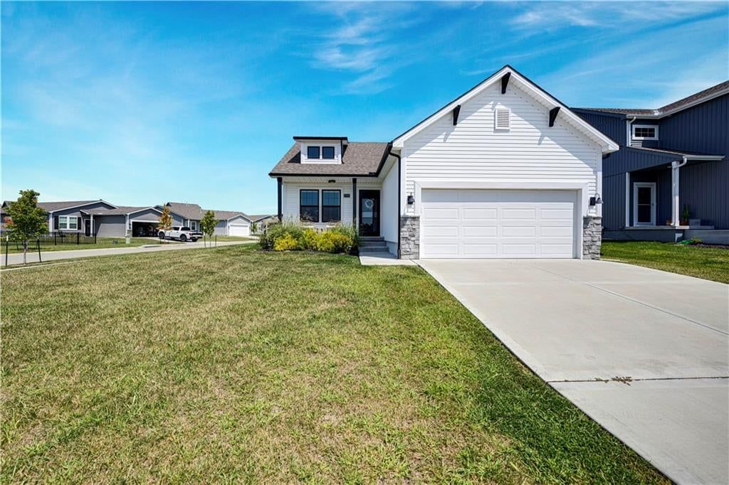 27004 E Dogwood Lane — photo 2