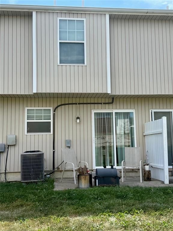 262 N POINTE Lane — photo 3