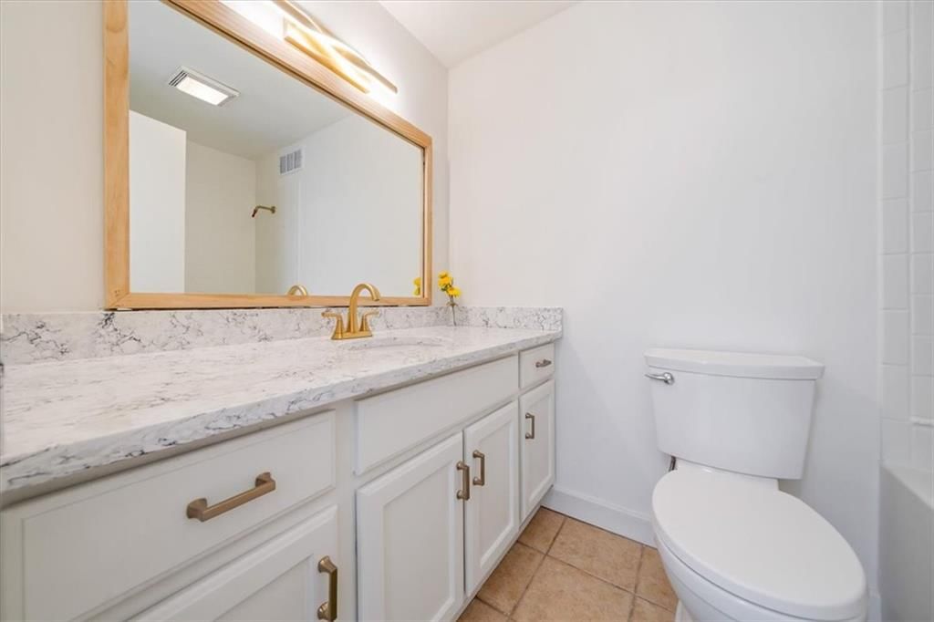 333 W Meyer Boulevard — photo 19