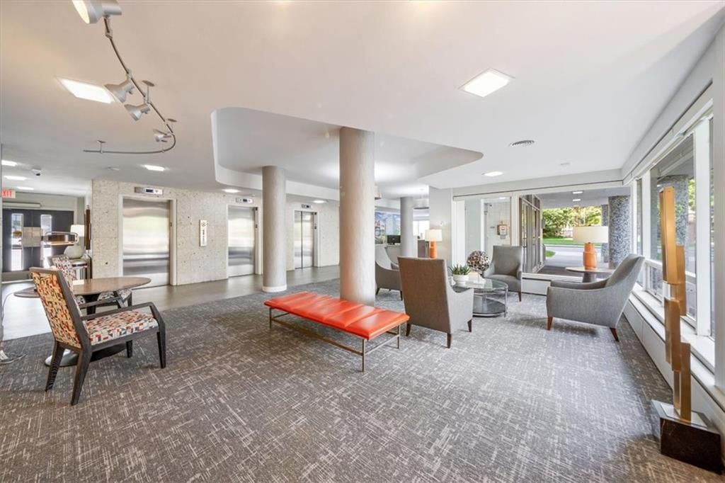 333 W Meyer Boulevard — photo 20