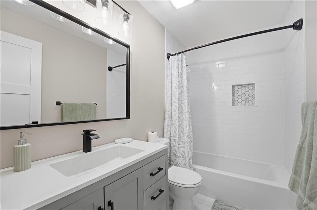 1816 NE Volos Court — photo 41