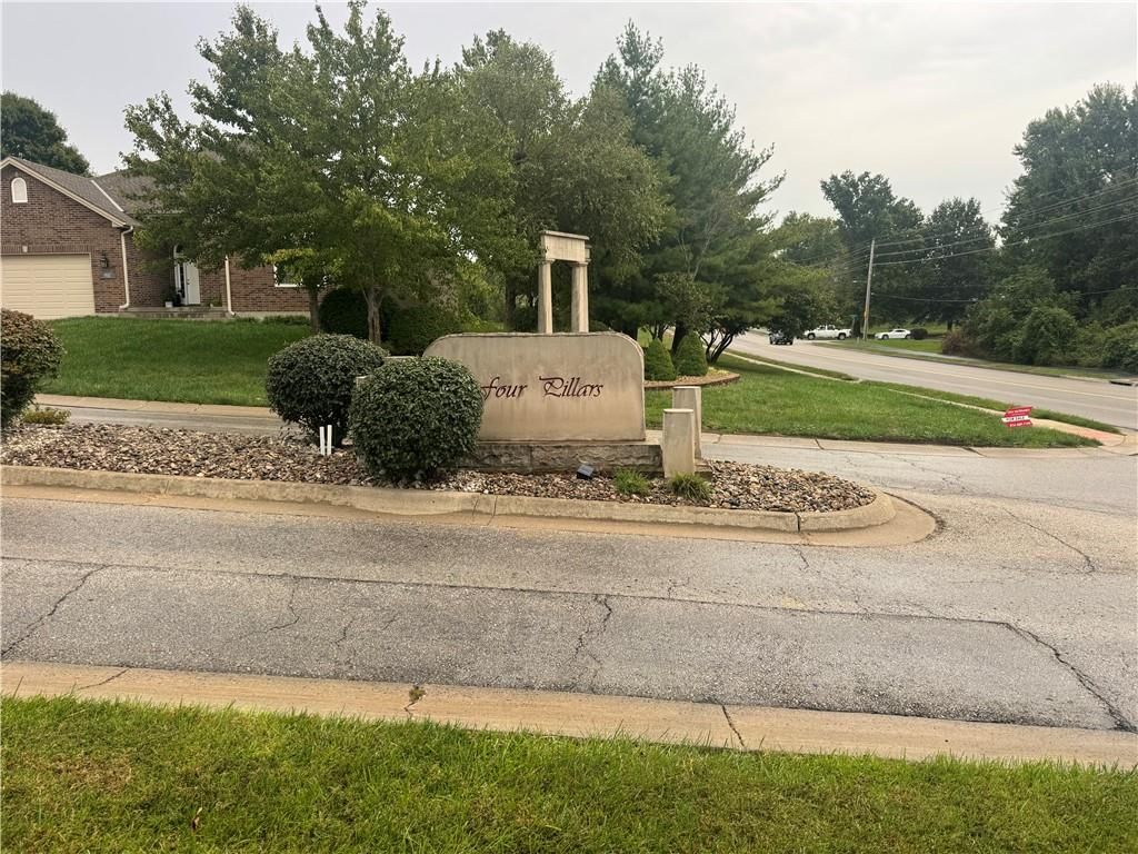 Photo 60 of 61 - 1816 NE Volos Court, Blue Springs, MO 64029