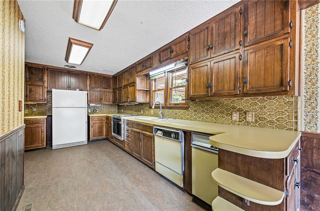 1335 N 90th Street — photo 13