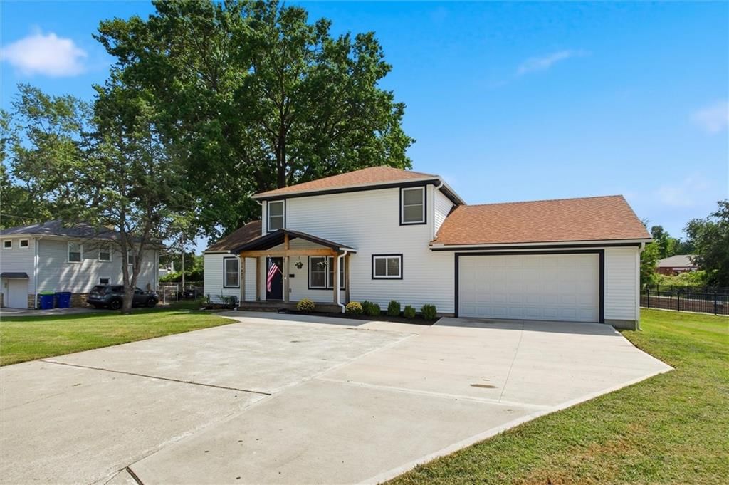 10827 W 62nd Street, Shawnee, KS
