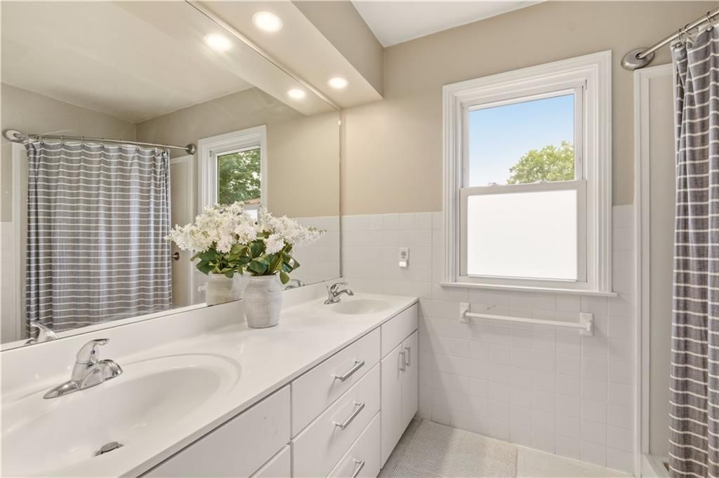 1109 W 100th Terrace — photo 13