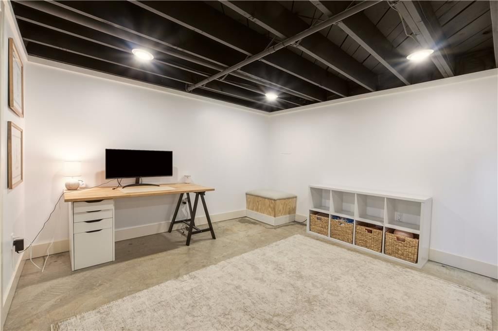 1109 W 100th Terrace — photo 21