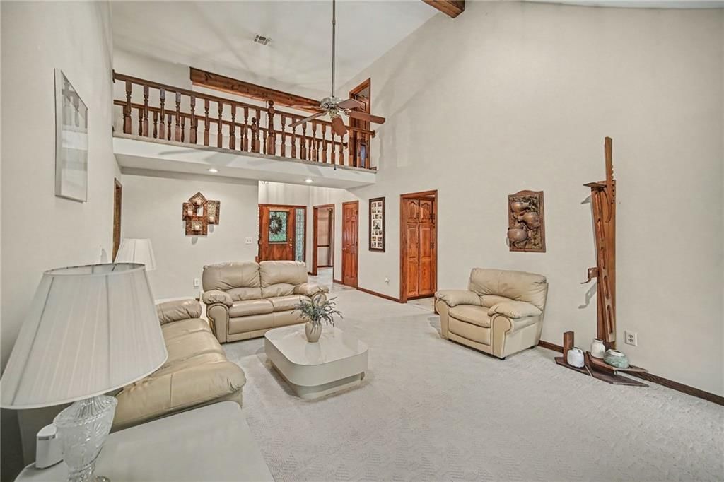 Photo 5 of 29, 8309 N Marston Avenue, Kansas City, MO 64151