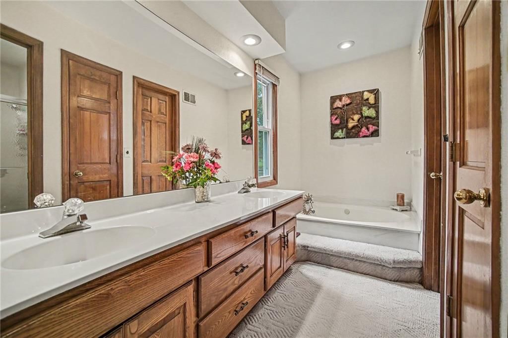 Photo 15 of 29, 8309 N Marston Avenue, Kansas City, MO 64151