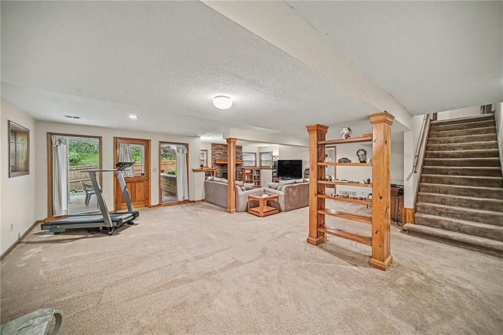 Photo 21 of 29, 8309 N Marston Avenue, Kansas City, MO 64151