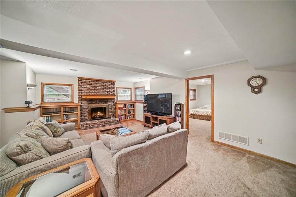 Photo 22 of 29 - 8309 N Marston Avenue, Kansas City, MO 64151