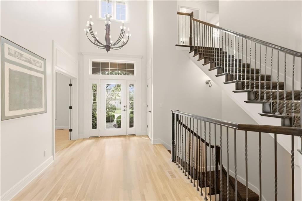 5272 W 150th Terrace, Leawood, KS: listing photo 3