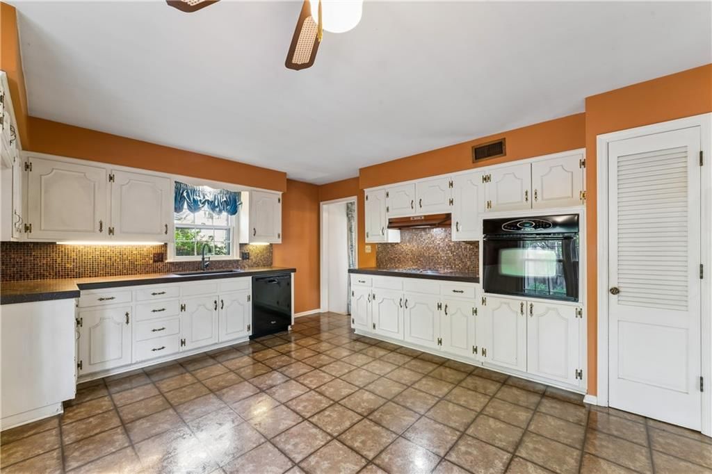 9312 Alhambra Street — photo 14