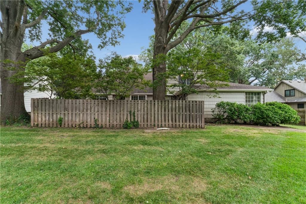 9312 Alhambra Street — photo 55