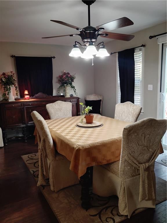 Photo 5 of 17 - 4503 NE 50th Street, Kansas City, MO 64119