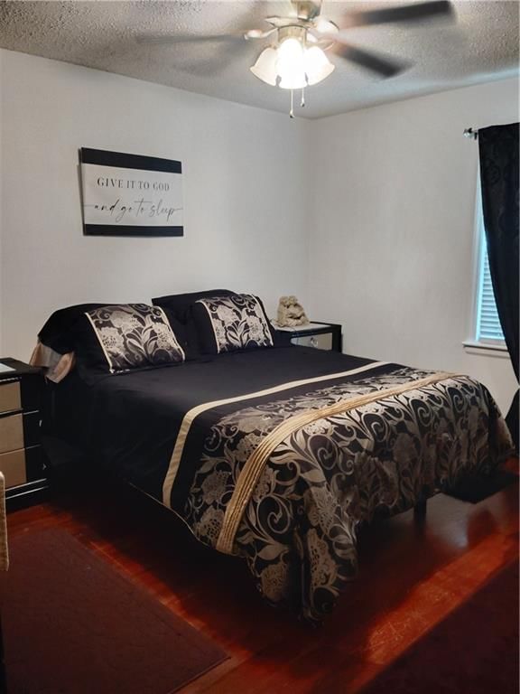 Photo 9 of 17 - 4503 NE 50th Street, Kansas City, MO 64119
