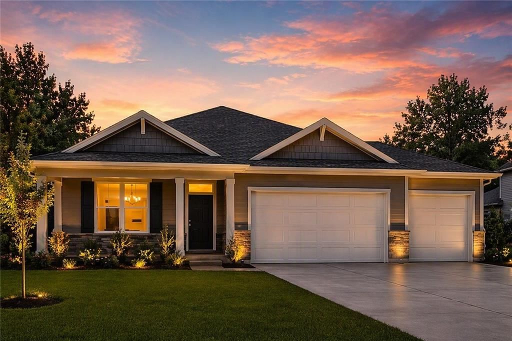 Photo 4 of 60 - 17806 Green Road, Gardner, KS 66030