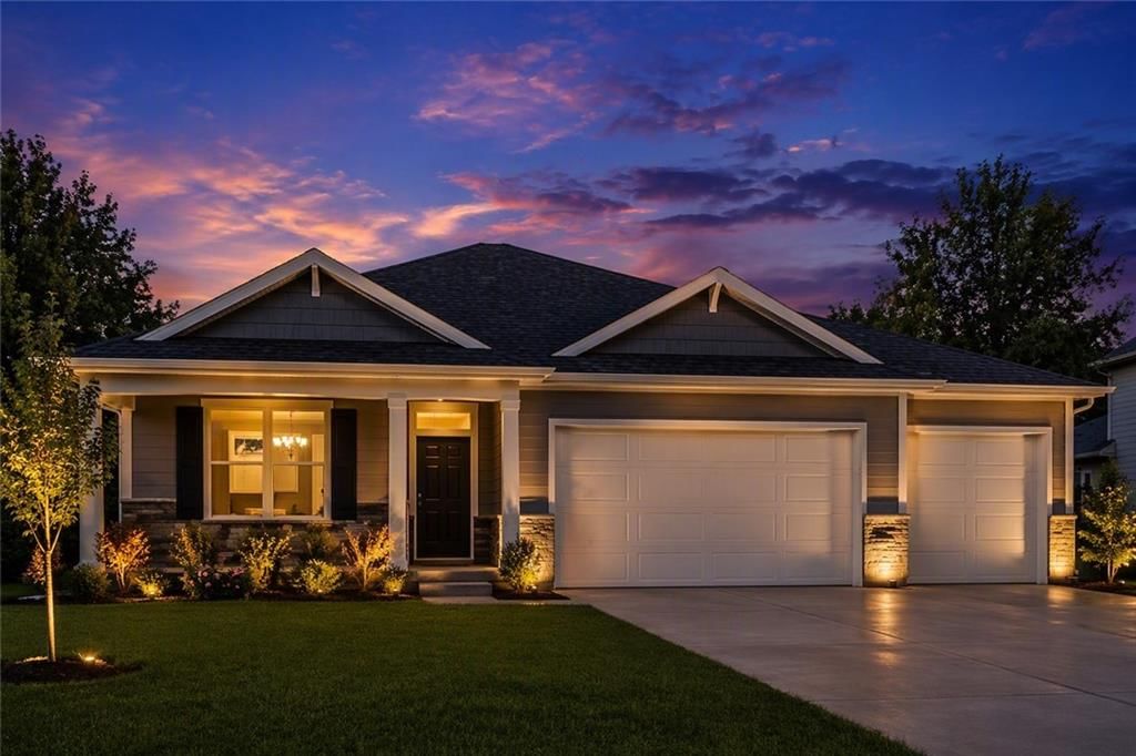 Photo 5 of 60 - 17806 Green Road, Gardner, KS 66030