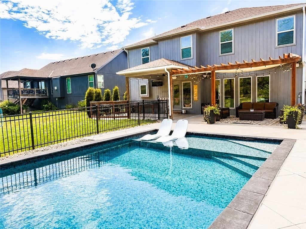 9415 NE 97th Street, Kansas City, MO: listing photo 3