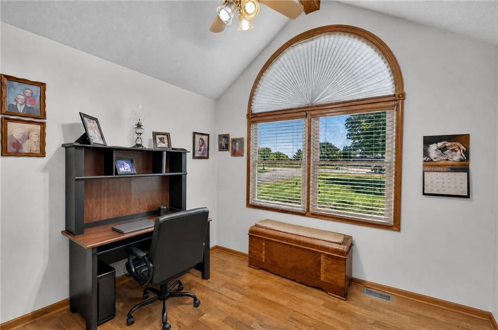 14318 Kimberly Drive — photo 8