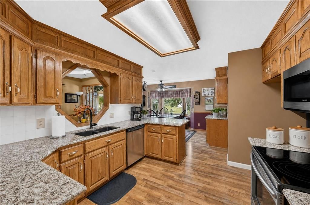 14318 Kimberly Drive — photo 21