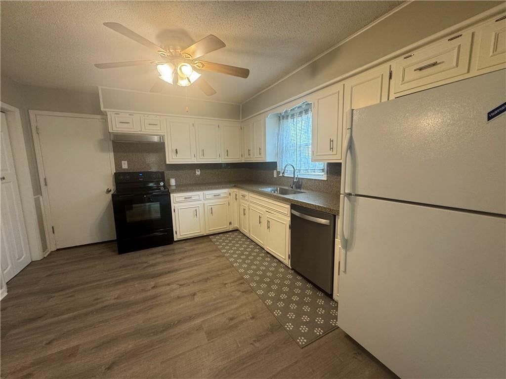 3736 N Lister Avenue — photo 11
