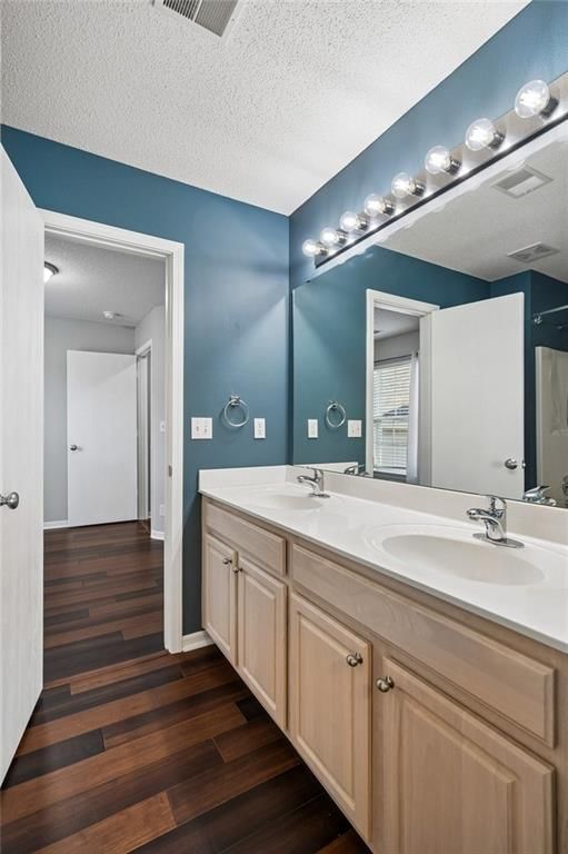 9747 N Lewis Avenue — photo 14