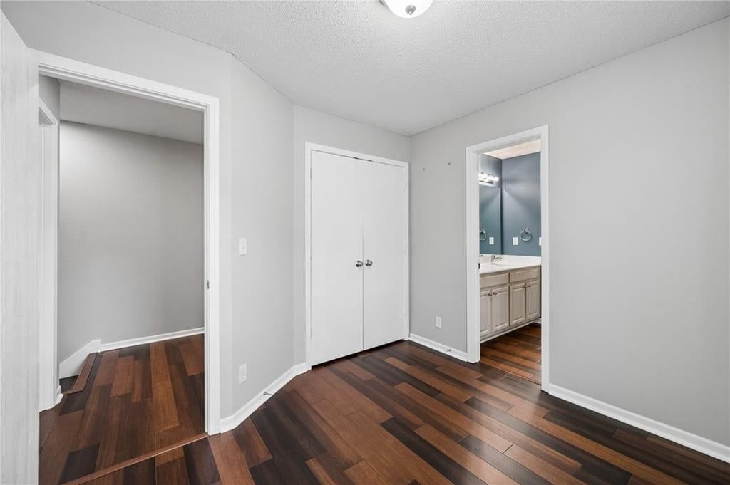 9747 N Lewis Avenue — photo 17
