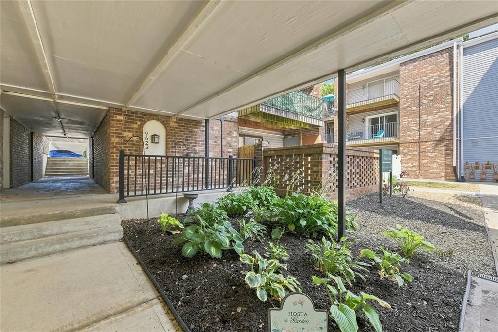 9622 Perry Lane — photo 30