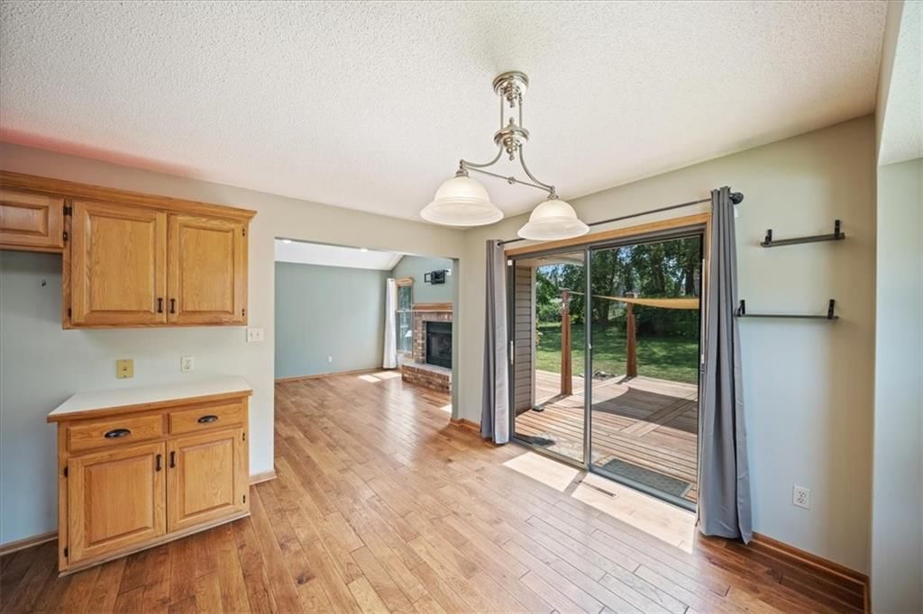 Photo 11 of 37 - 1206 SW Eastman Court, Blue Springs, MO 64015