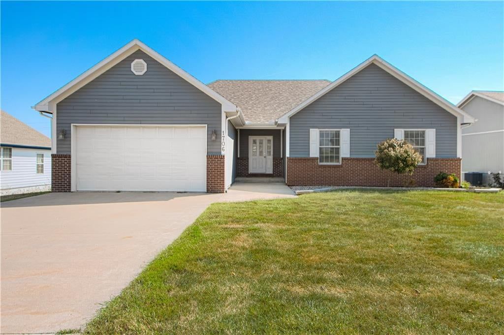1706 Bluebird Court — photo 4