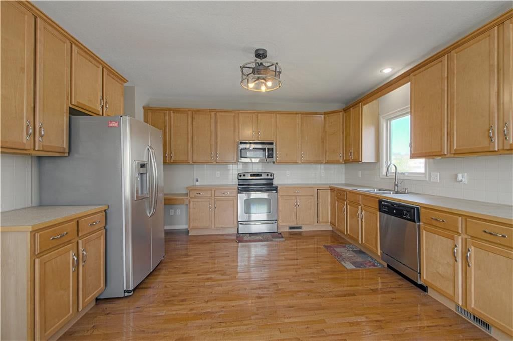 1706 Bluebird Court — photo 11