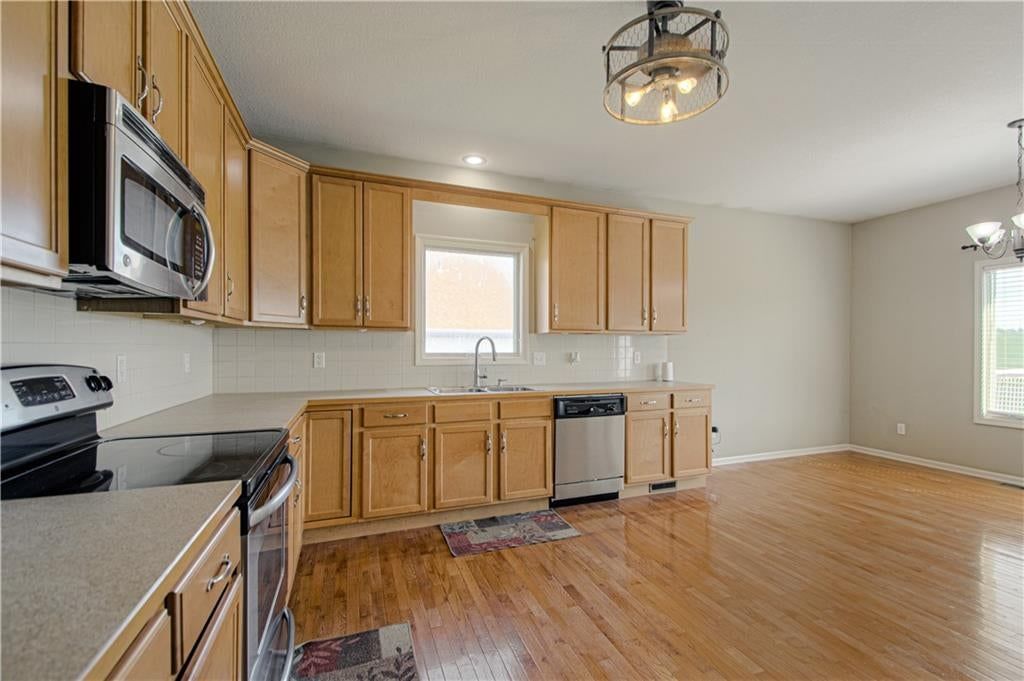 1706 Bluebird Court — photo 12