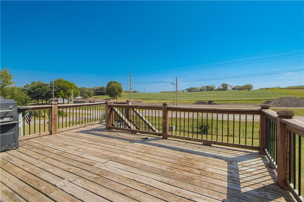 1706 Bluebird Court — photo 33