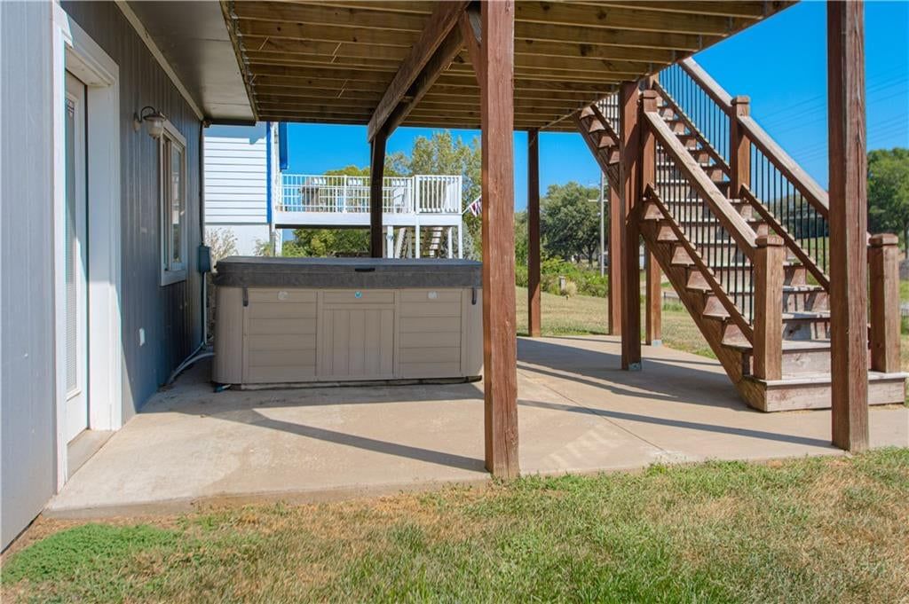 1706 Bluebird Court — photo 34