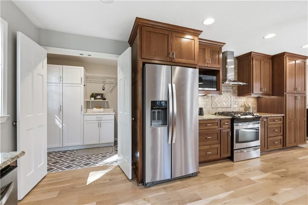 Photo 12 of 59 - 13203 W 76th Street, Lenexa, KS 66216