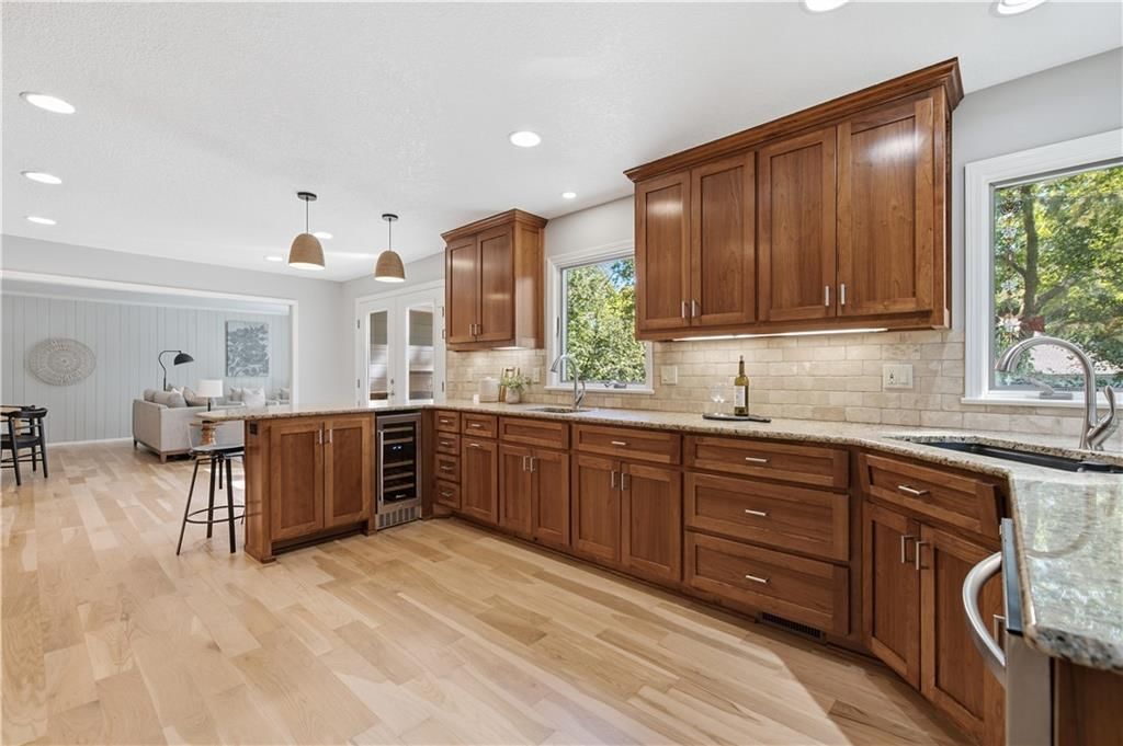 Photo 14 of 59 - 13203 W 76th Street, Lenexa, KS 66216