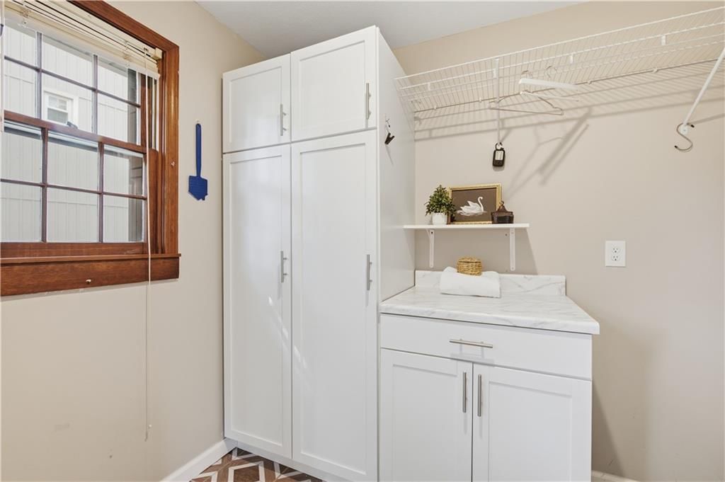 Photo 16 of 59 - 13203 W 76th Street, Lenexa, KS 66216