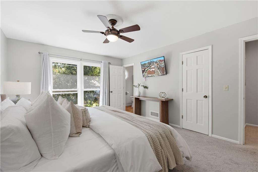 Photo 18 of 59 - 13203 W 76th Street, Lenexa, KS 66216