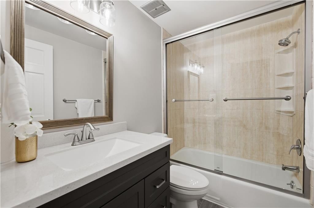Photo 31 of 59 - 13203 W 76th Street, Lenexa, KS 66216