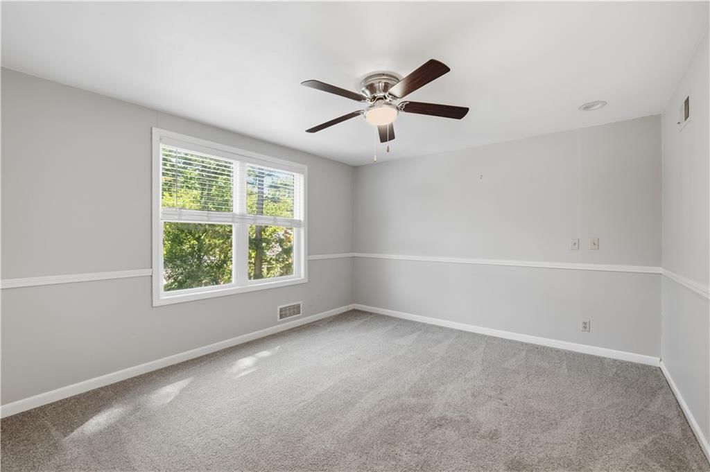 Photo 32 of 59 - 13203 W 76th Street, Lenexa, KS 66216