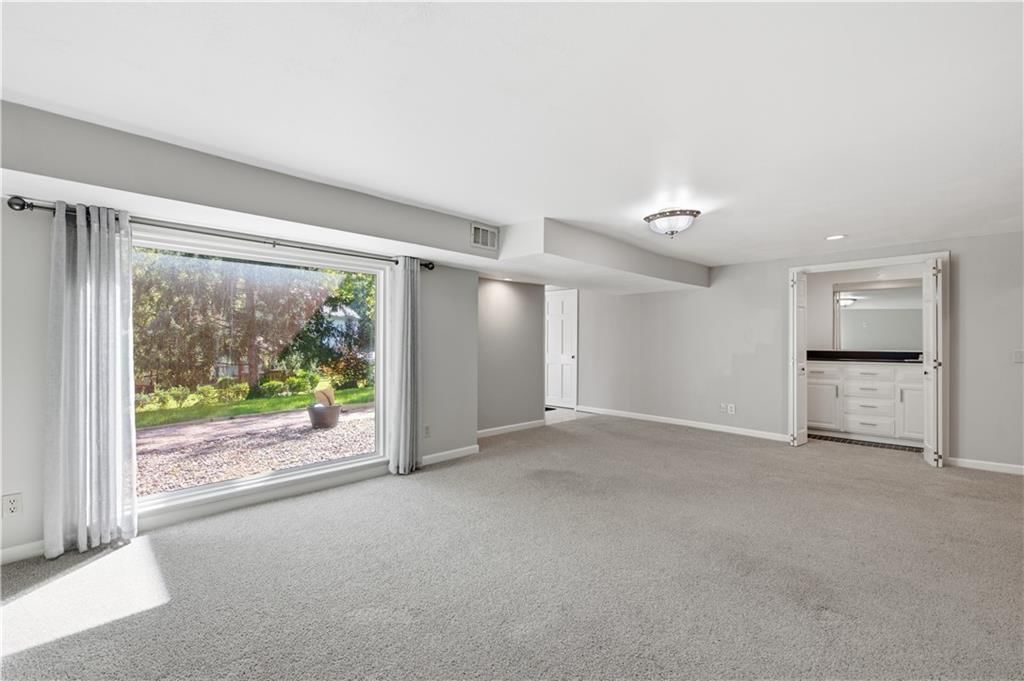Photo 36 of 59 - 13203 W 76th Street, Lenexa, KS 66216