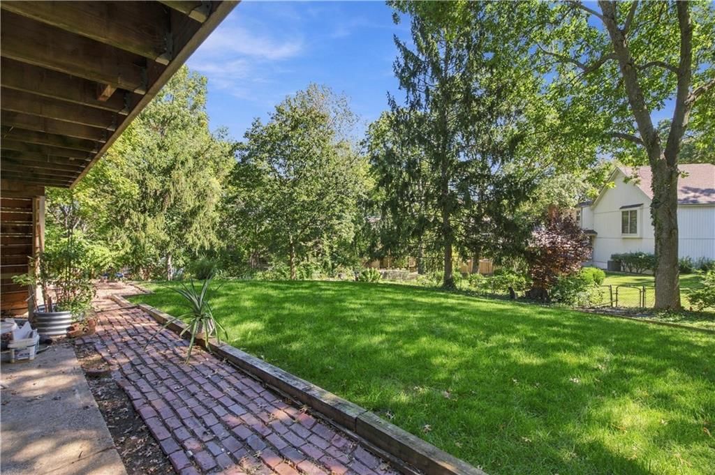 Photo 51 of 59 - 13203 W 76th Street, Lenexa, KS 66216
