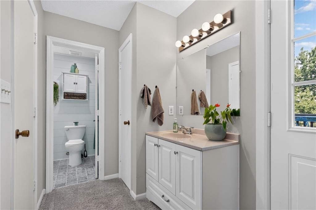 306 Lakeland Drive — photo 14