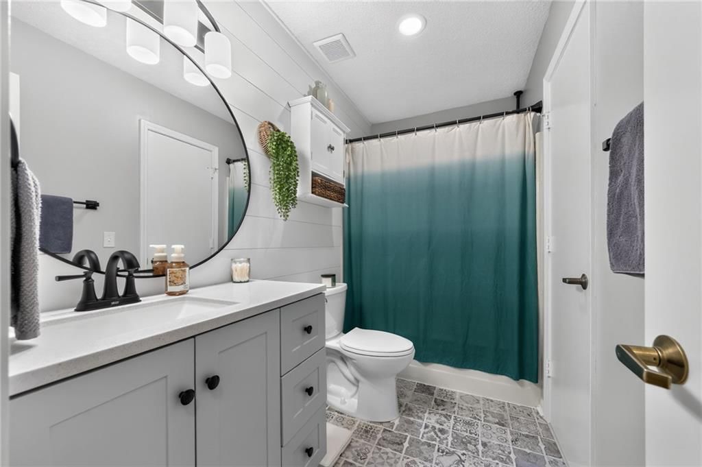306 Lakeland Drive — photo 15