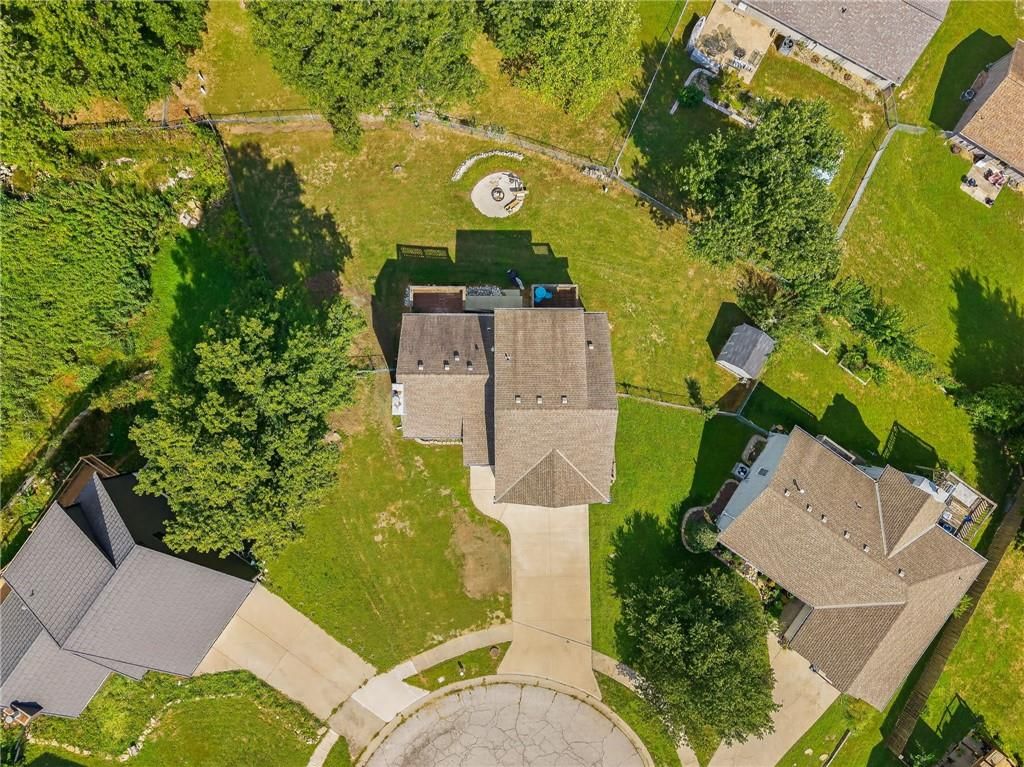 306 Lakeland Drive — photo 28