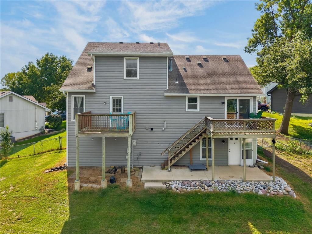 306 Lakeland Drive — photo 32