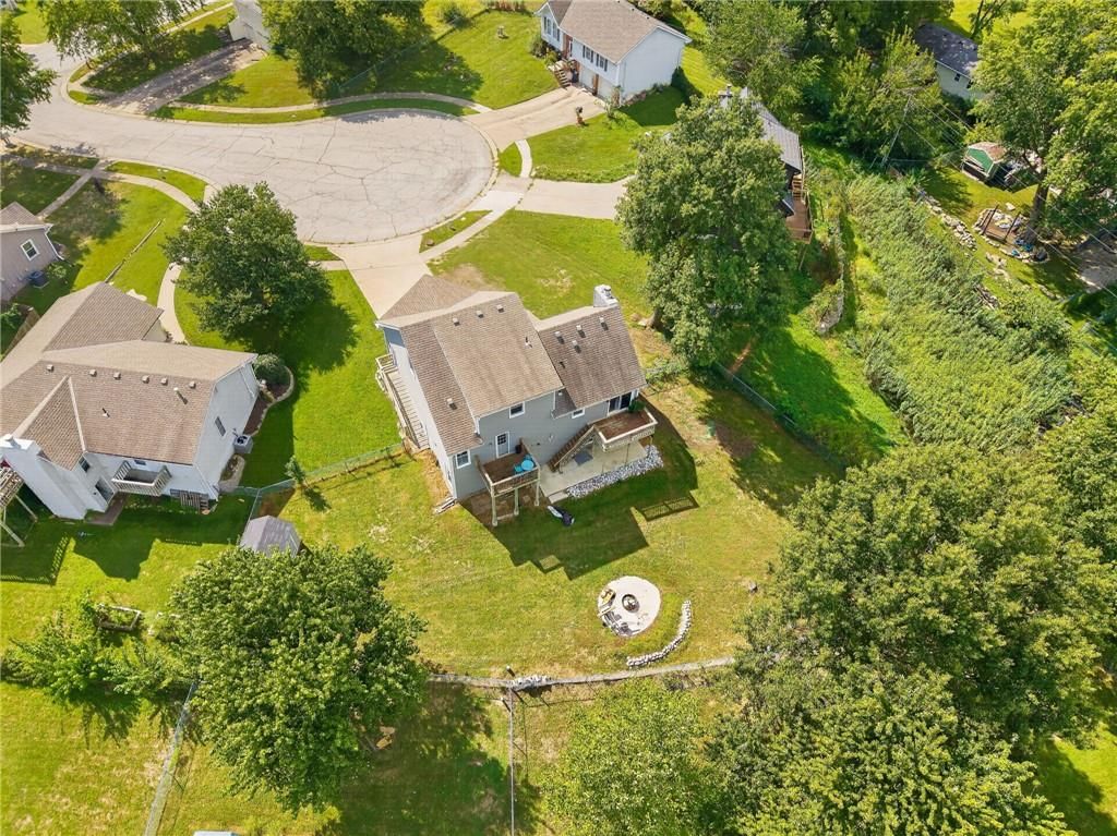 306 Lakeland Drive — photo 38