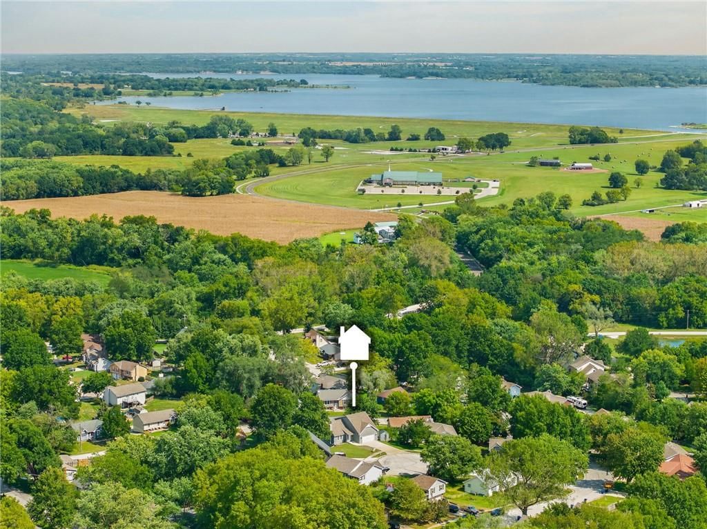 306 Lakeland Drive — photo 40